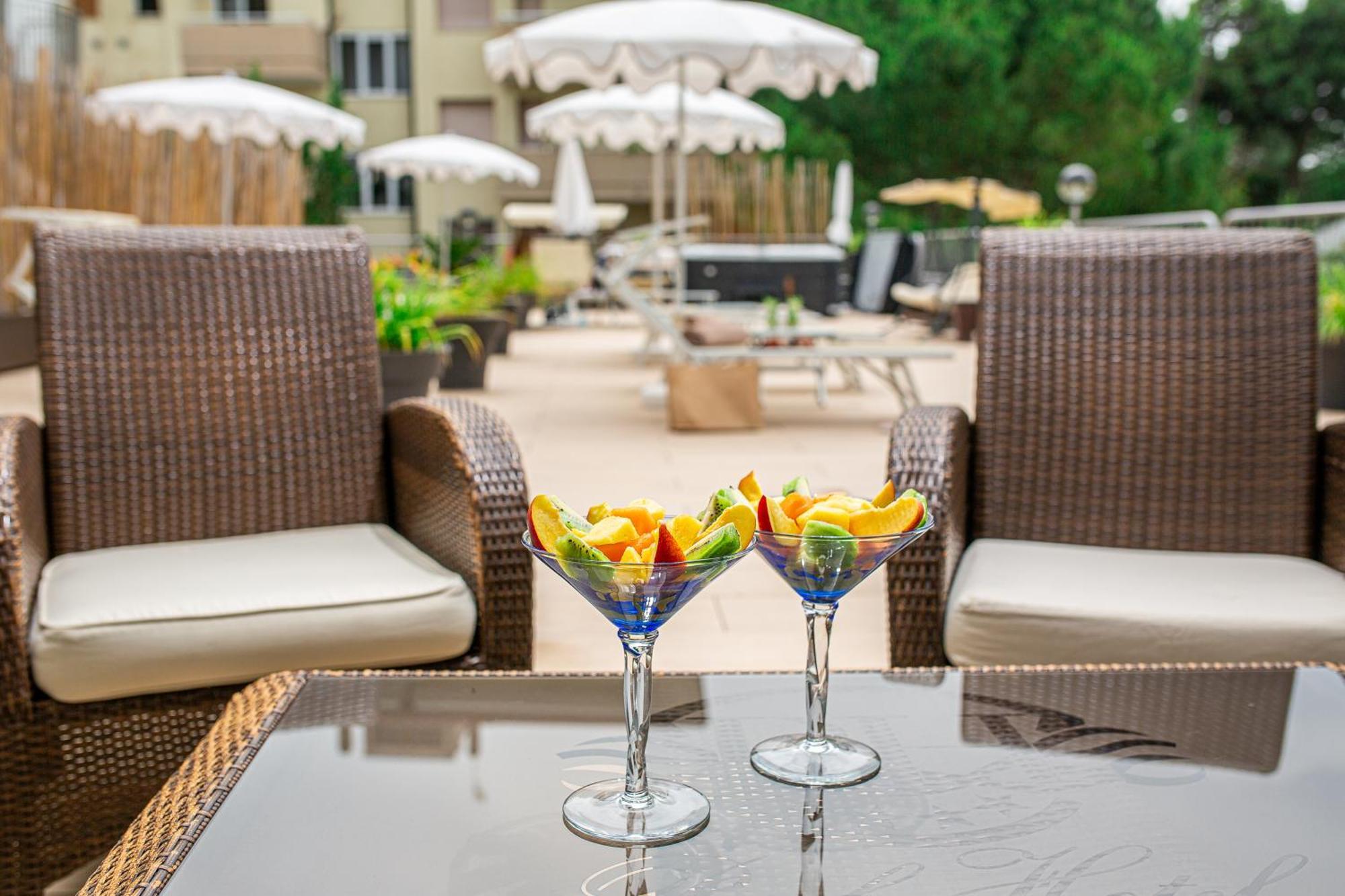 Park Hotel Lignano Sabbiadoro Bagian luar foto